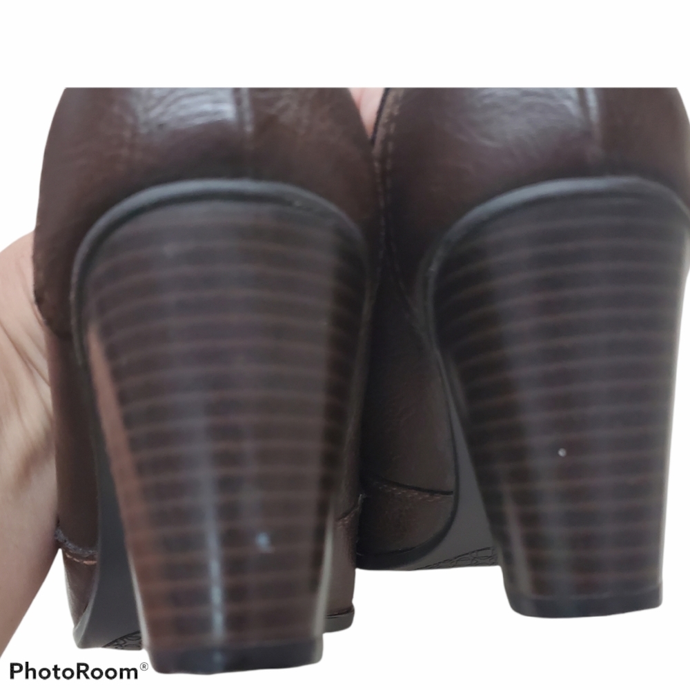 Madeline Stewart Women's 8.5 Grammar Heels Tassel - Picture 9 of 9